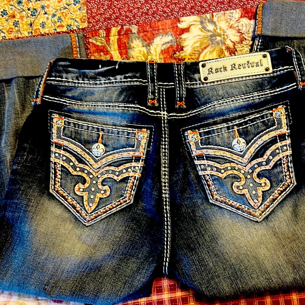 Rock Revival Curvy Crop Jeans